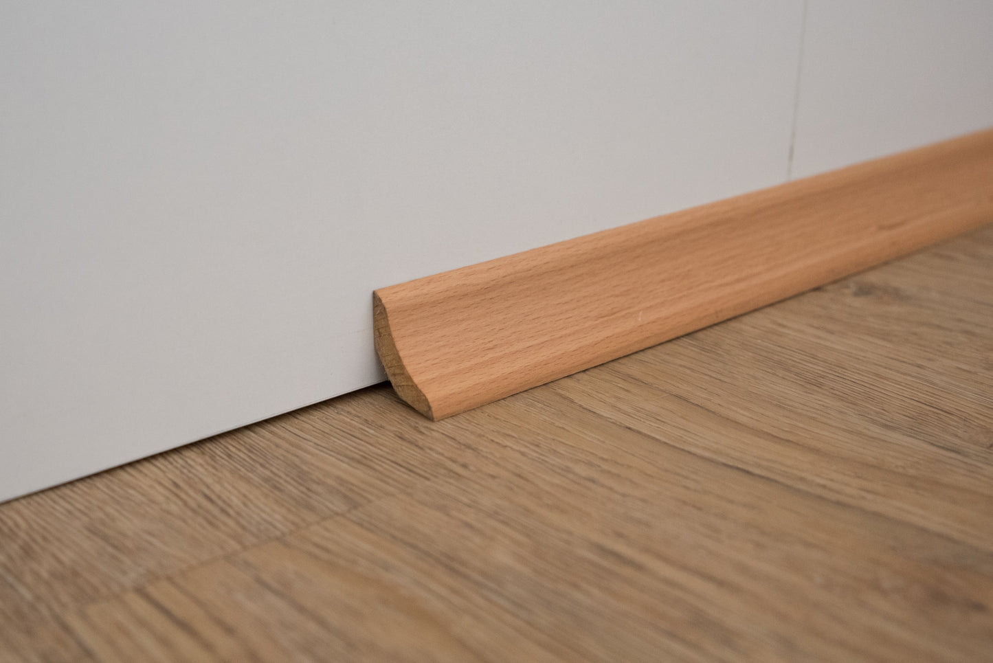 Hohlkehlleiste buche lackiert