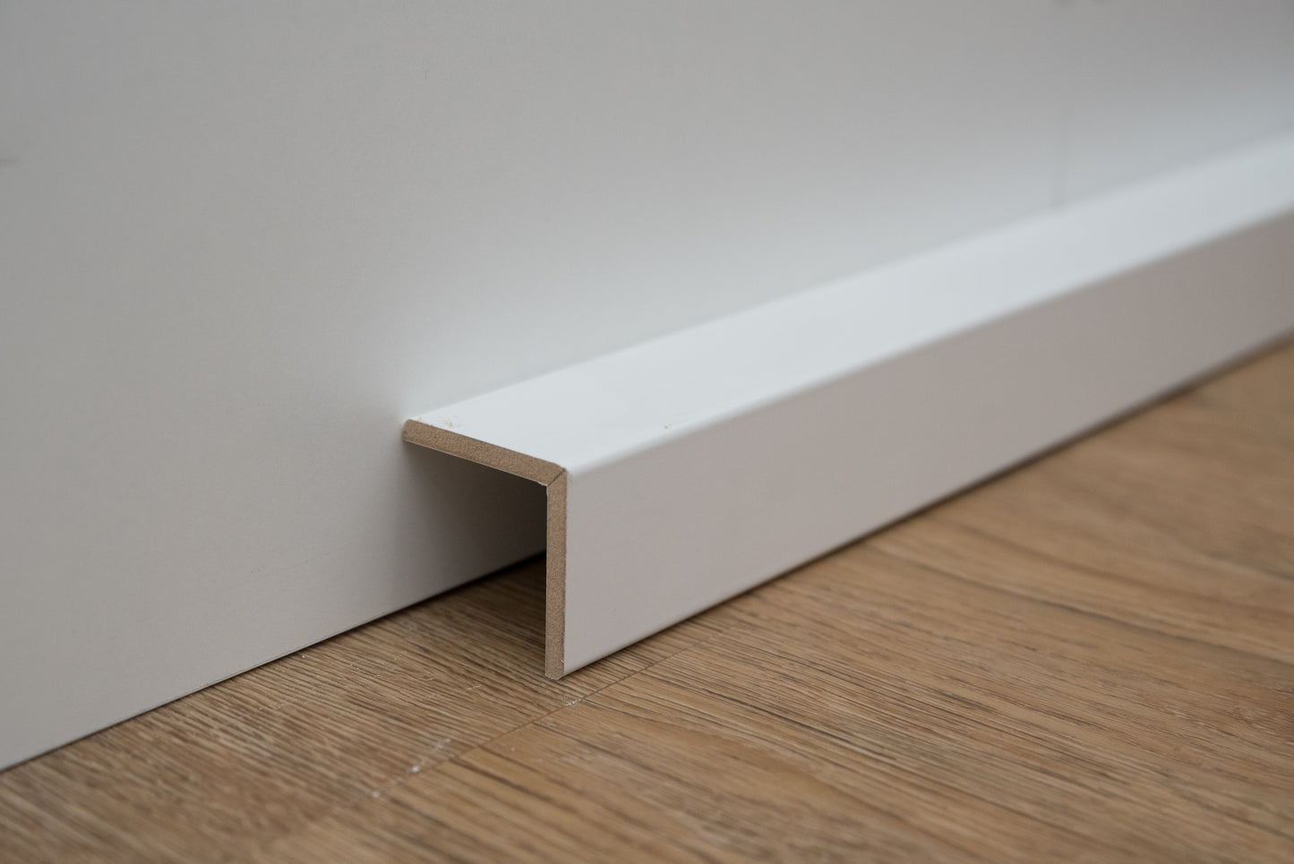 Winkelleiste Weiss 28x28