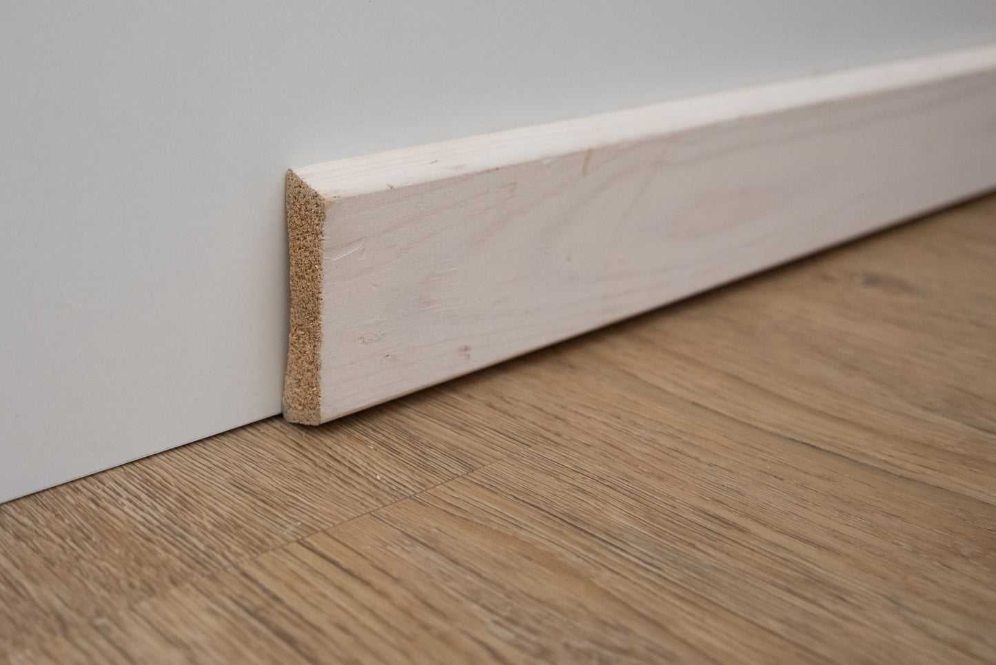 Sockelleiste weib lackiert 2500x60x10